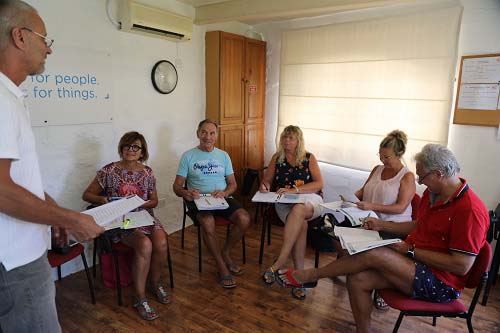 eine Gruppe unserer erwachsenen Studenten in Gozo