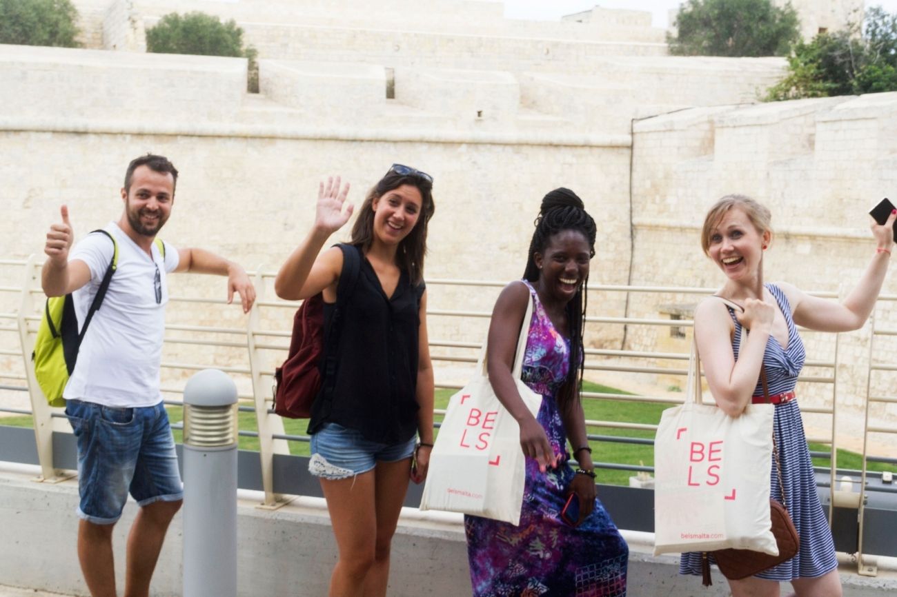 Barbara avec ses amis BELS à Malte, qui fait partie de l Europe